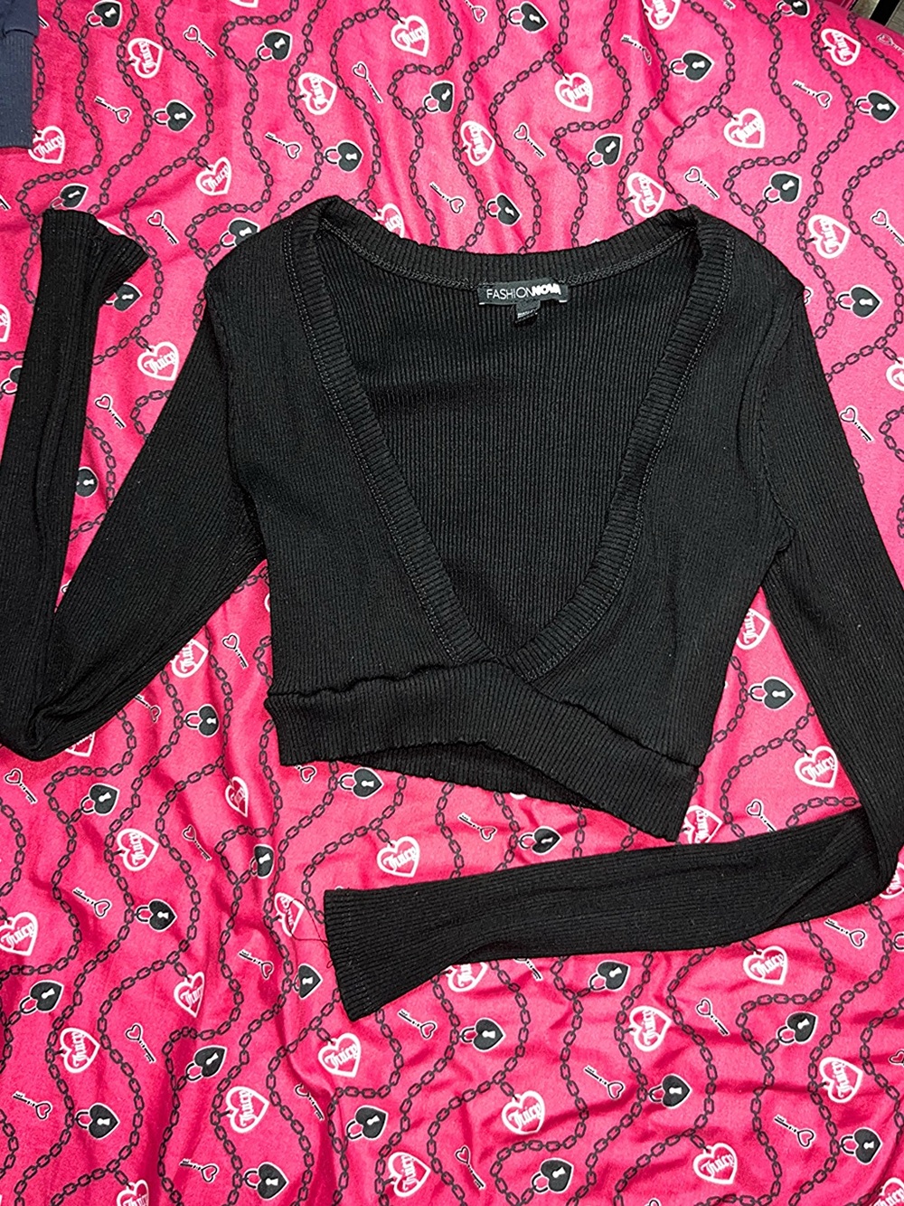 Fashion Nova Black Ribbed Long Sleeve Deep V Cropped Top